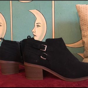 Comfy Sonoma heeled ankle boots